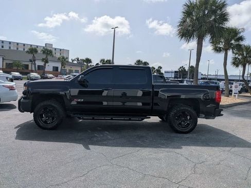 Used 2018 Chevrolet Silverado 1500 LTZ Z71 w/ LTZ Plus Package AWD/4WD image 7