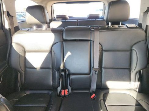 Used 2023 GMC Acadia SLT image 23