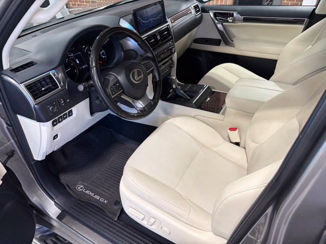 Used 2023 Lexus GX 460 Premium w/ Premium Package AWD/4WD image 12