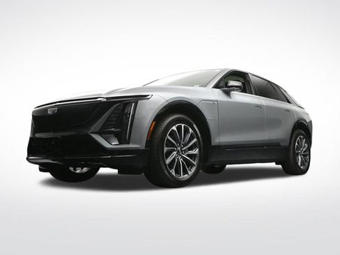 Certified 2026 Cadillac Lyriq Sport AWD/4WD image 24