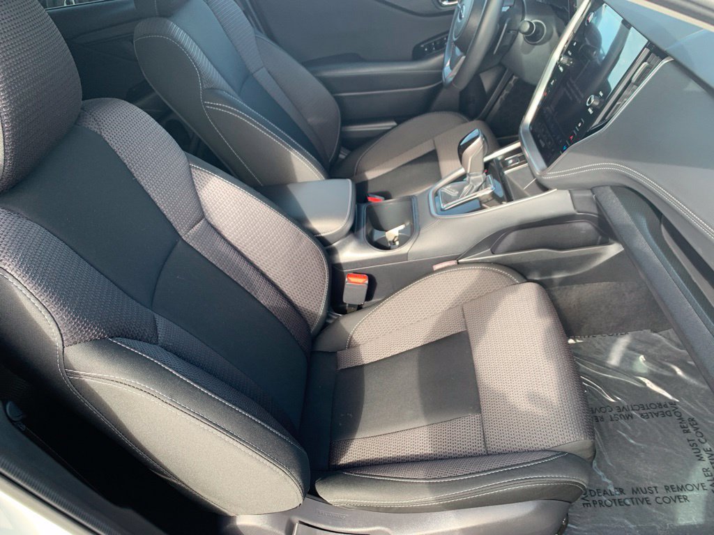 Used 2025 Subaru Outback Premium AWD/4WD image 21