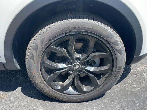 Used 2016 Land Rover Discovery Sport HSE Luxury image 10