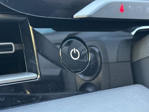 New 2025 Porsche Taycan image 23