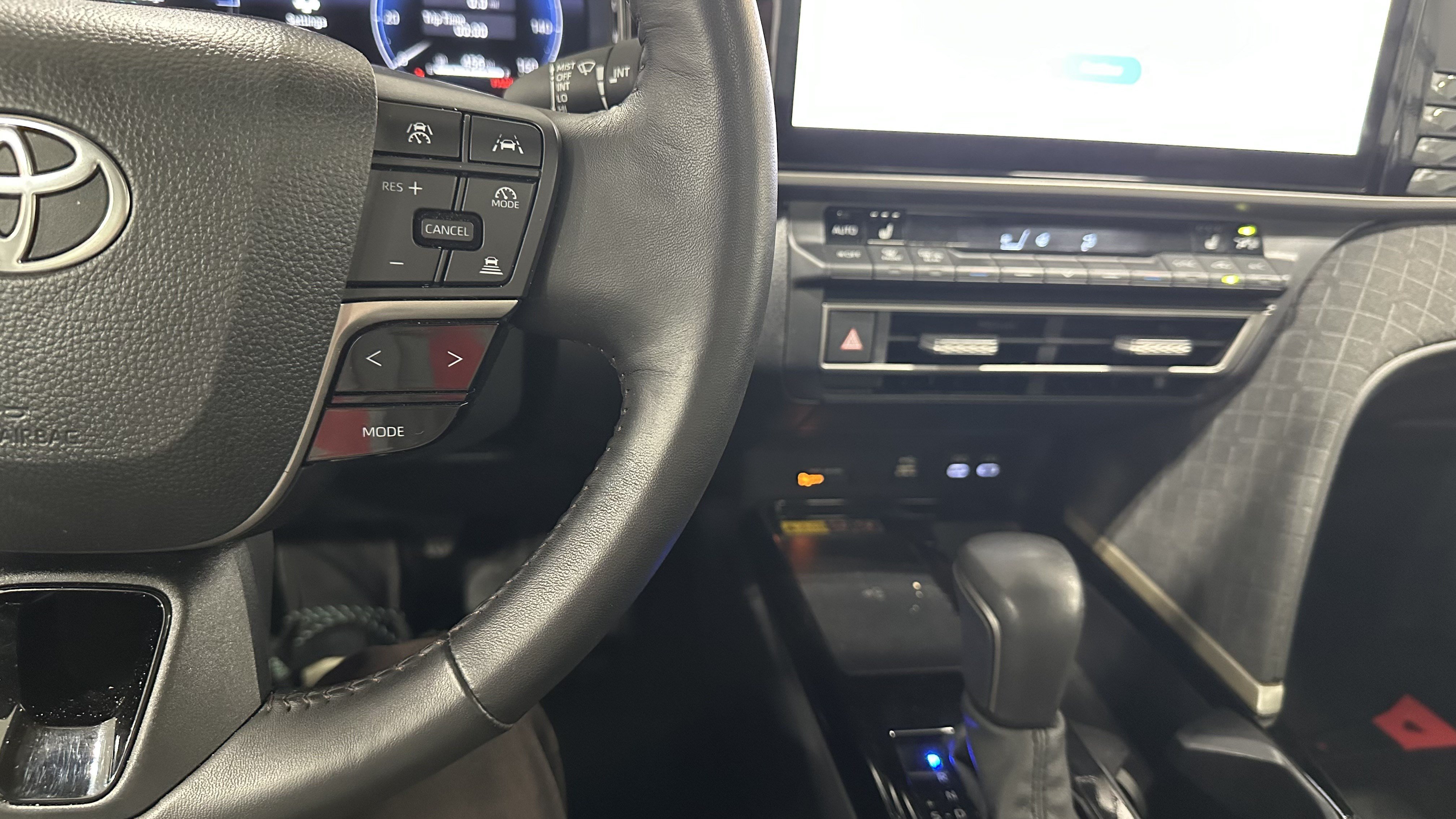 Used 2026 Toyota Camry XLE FWD image 21