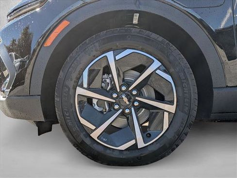 New 2026 Chevrolet Equinox EV LT image 18