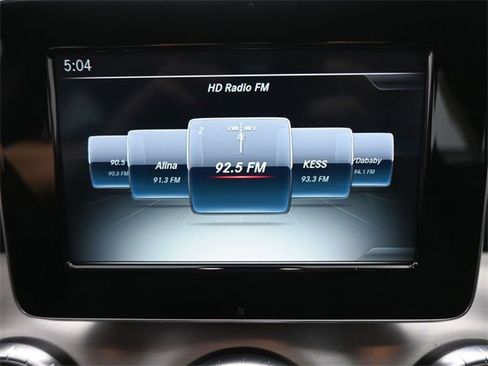 Used 2016 Mercedes-Benz CLA 250 image 3