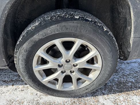 Used 2016 Jeep Cherokee Latitude w/ Cold Weather Group image 7