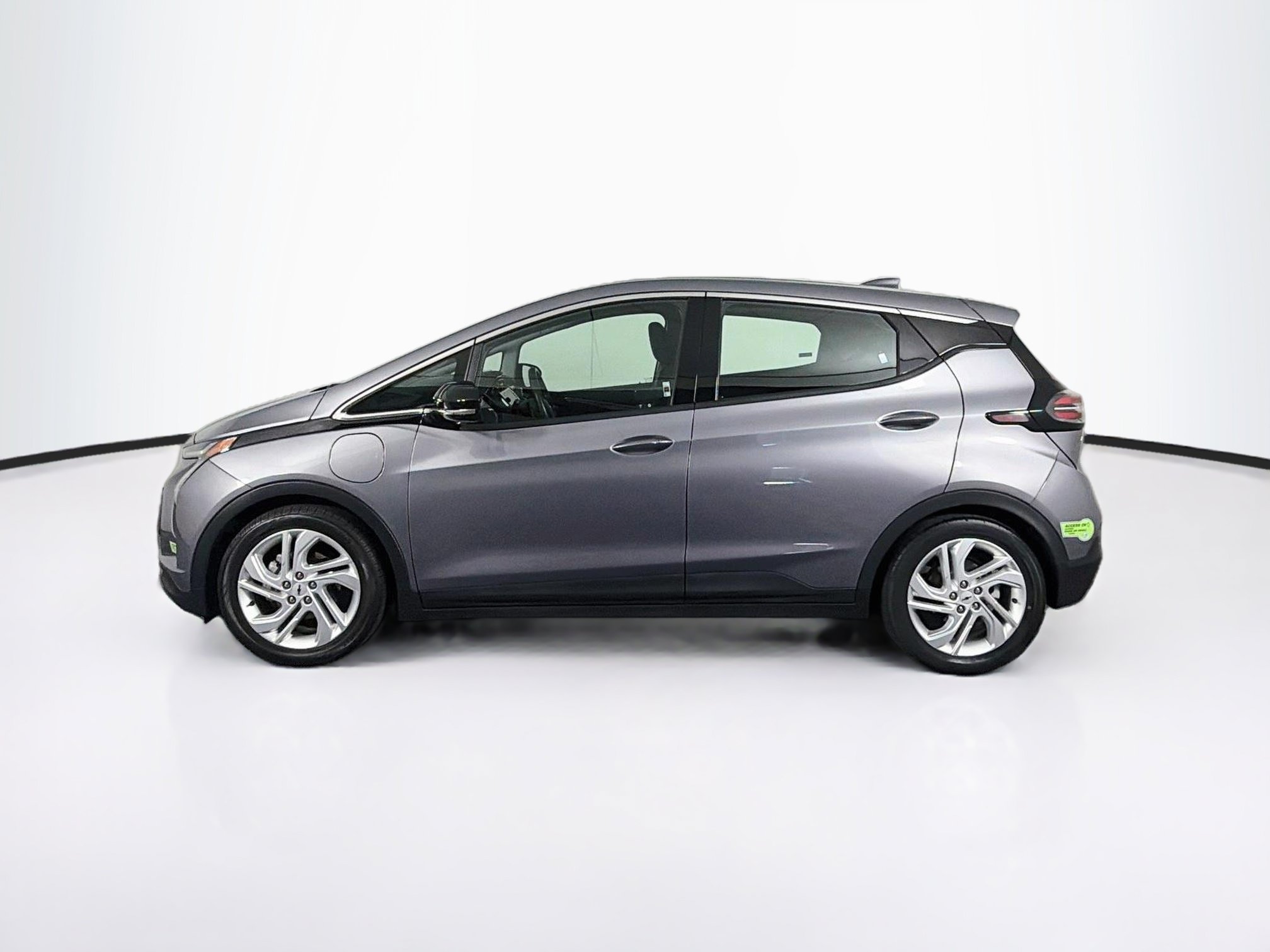 Used 2023 Chevrolet Bolt LT FWD image 4