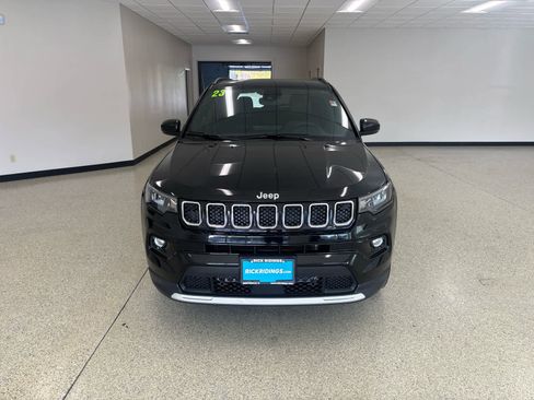 Used 2023 Jeep Compass Limited w/ Sun and Sound Group image 3