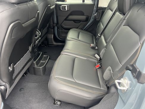 New 2026 Jeep Wrangler Unlimited Sahara AWD/4WD image 17