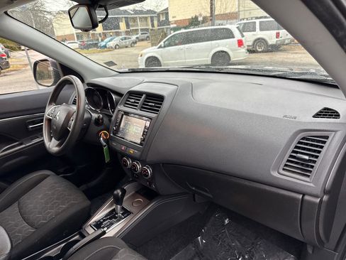 Used 2021 Mitsubishi Outlander Sport FWD image 16