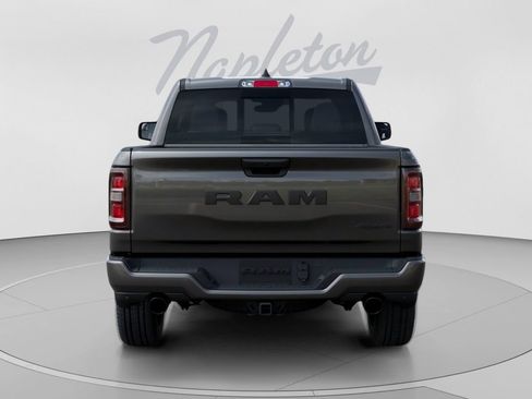 New 2026 RAM 1500 Express AWD/4WD image 8