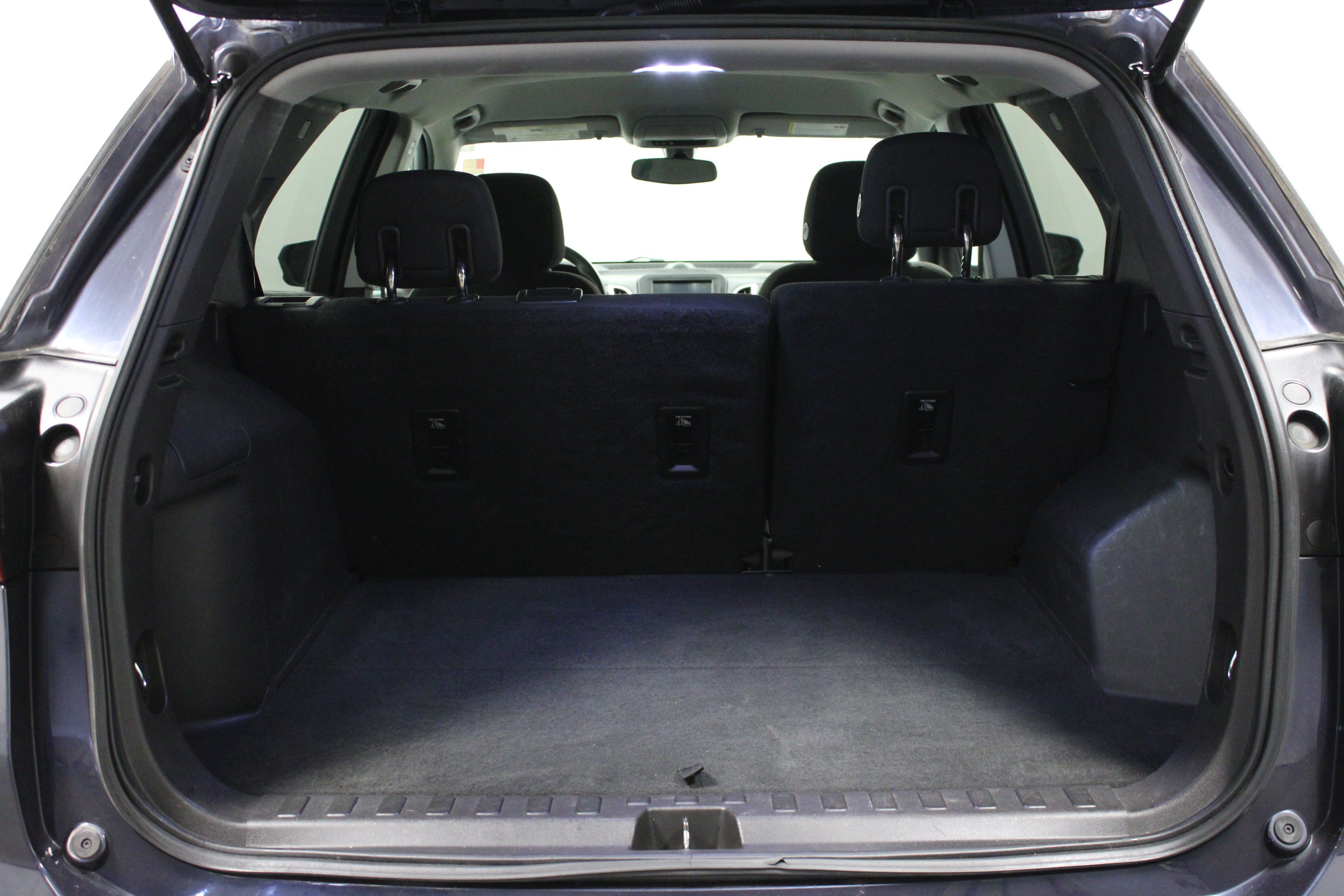 Used 2018 Chevrolet Equinox LT AWD/4WD image 14