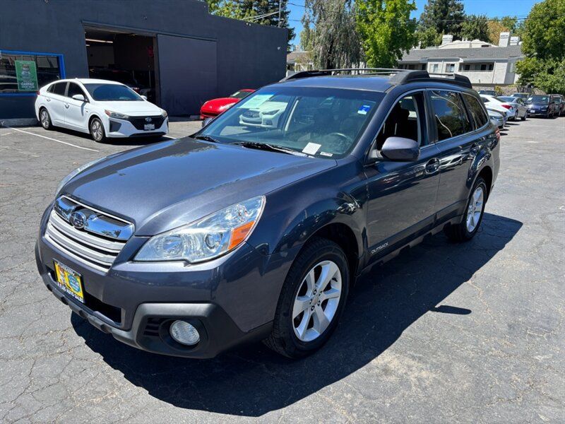 Used 2014 Subaru Outback 2.5i Premium AWD/4WD image 9