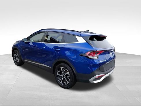 Used 2025 Kia Sportage EX w/ Premium Package image 3