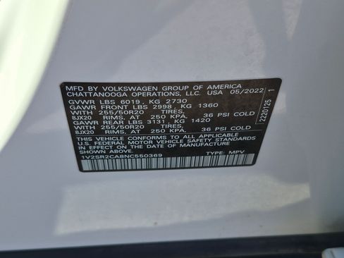 Used 2022 Volkswagen Atlas SEL R-Line AWD/4WD image 36