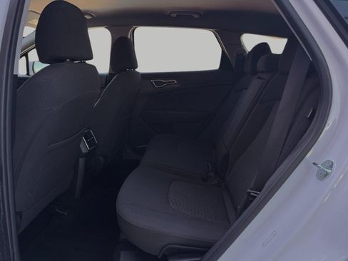 Certified 2025 Kia Sportage LX AWD/4WD image 25
