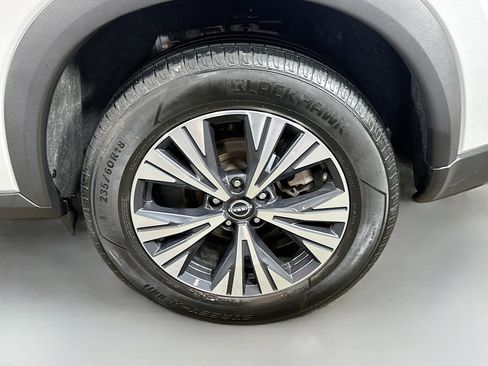 Used 2023 Nissan Rogue SV image 28