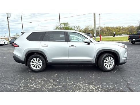 New 2026 Toyota Grand Highlander AWD image 10