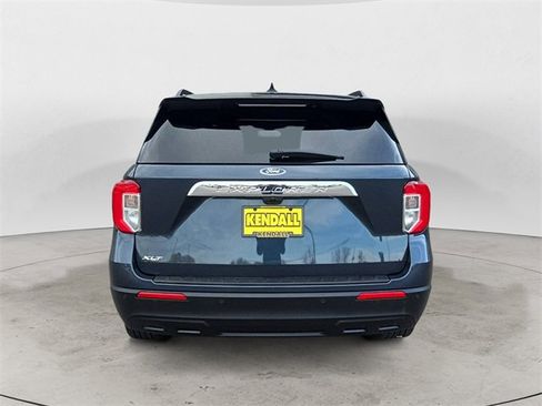 Certified 2023 Ford Explorer XLT image 4