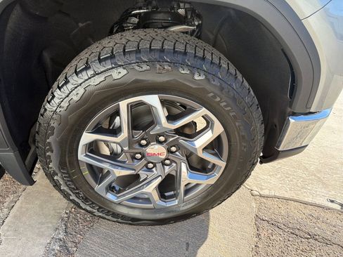 New 2026 GMC Sierra 1500 SLT w/ SLT Premium Package image 11