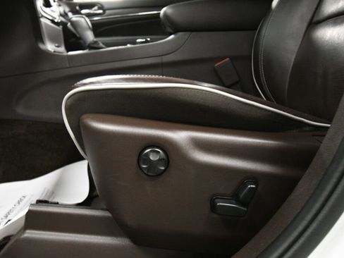 Used 2019 Jeep Grand Cherokee Overland image 10