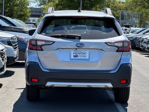 Used 2025 Subaru Outback Limited image 5