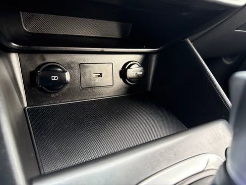 Used 2023 Hyundai Kona SE image 30