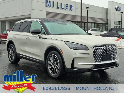 Used 2024 Lincoln Corsair AWD w/ Equipment Group 101A image 1