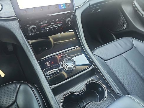 Used 2024 Jeep Grand Cherokee Limited w/ Luxury Tech Group II AWD/4WD image 25