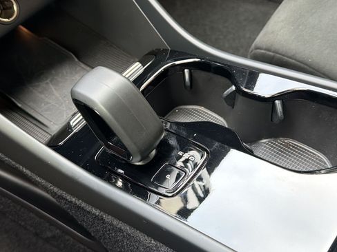 Used 2023 Volvo XC40 Recharge Ultimate AWD/4WD image 17