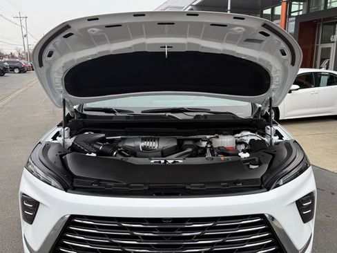 Used 2025 Buick Enclave Preferred image 35