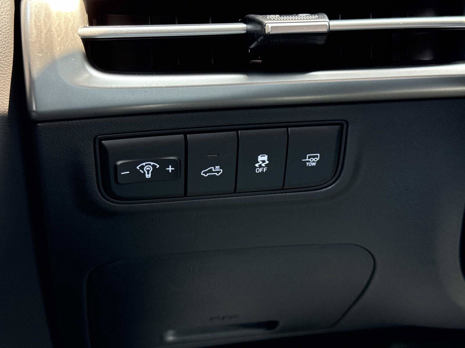 Certified 2025 Hyundai Santa Cruz XRT AWD/4WD image 14