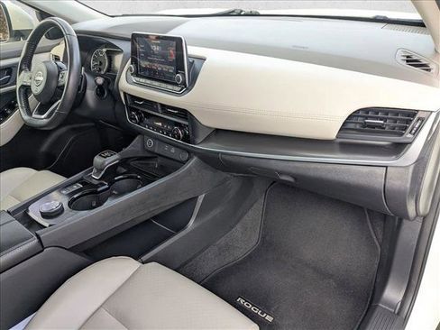 Used 2023 Nissan Rogue SV w/ SV Premium B Package image 23