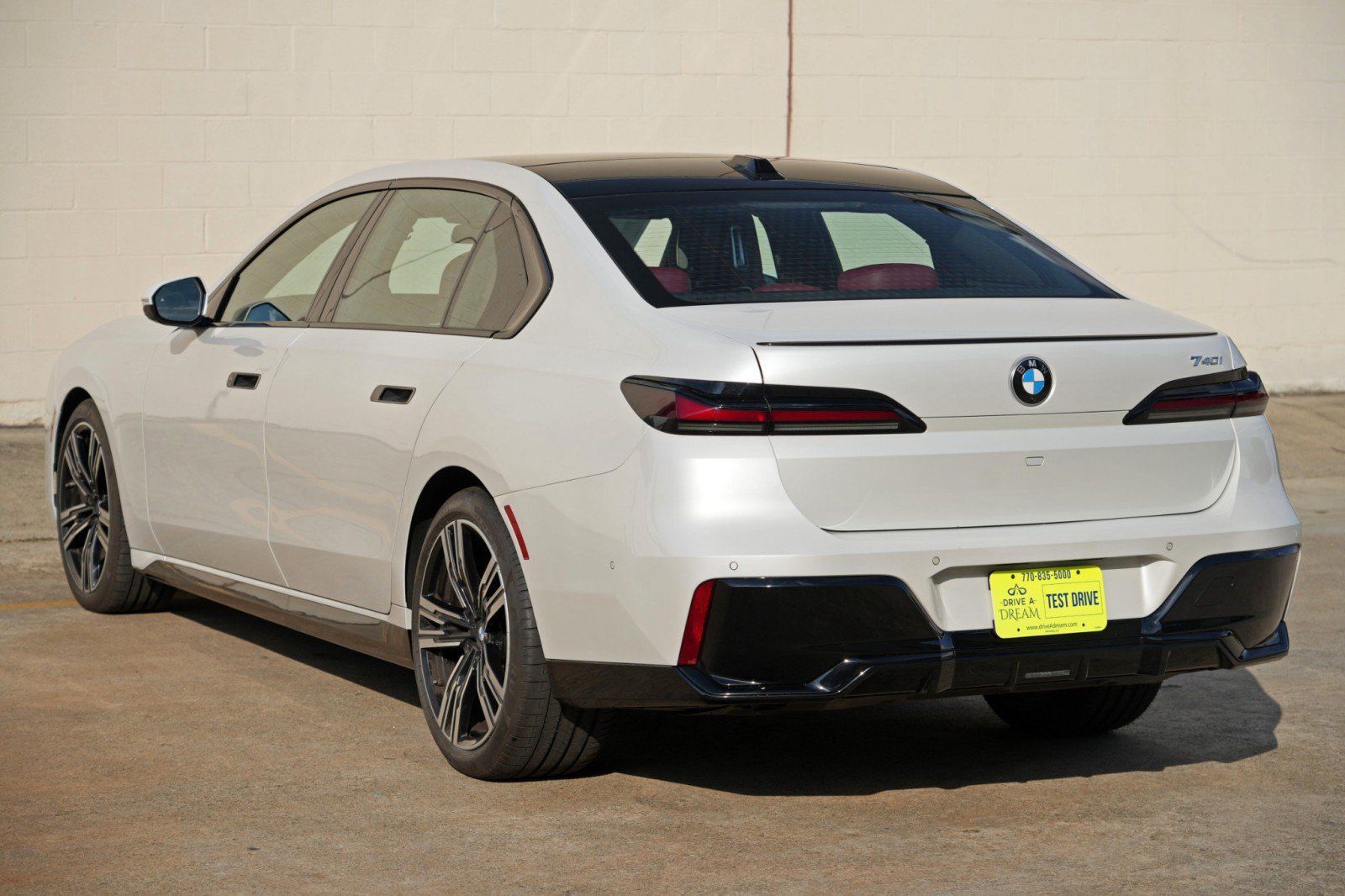 Used 2023 BMW 740i w/ Parking Assistance Package RWD image 61