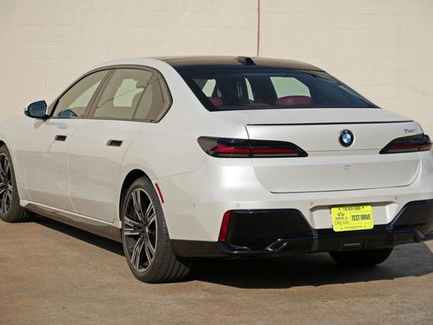 Used 2023 BMW 740i w/ Parking Assistance Package RWD image 61