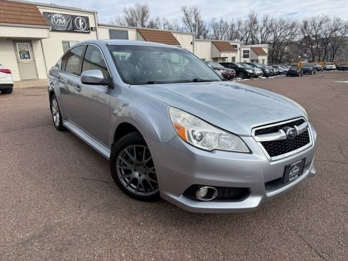 Used 2014 Subaru Legacy 2.5i Limited image 1