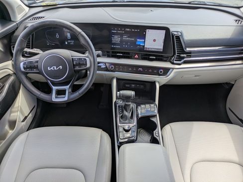 Certified 2024 Kia Sportage EX FWD image 12
