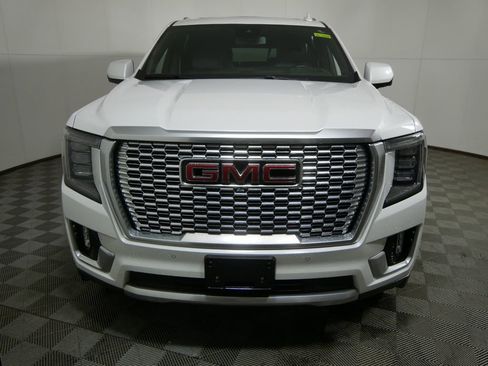 Used 2023 GMC Yukon XL Denali image 8