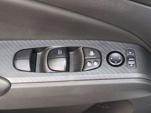Used 2024 Nissan Altima 2.5 S FWD image 14