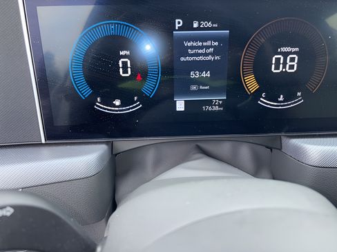 Used 2025 Hyundai Sonata SEL FWD image 16