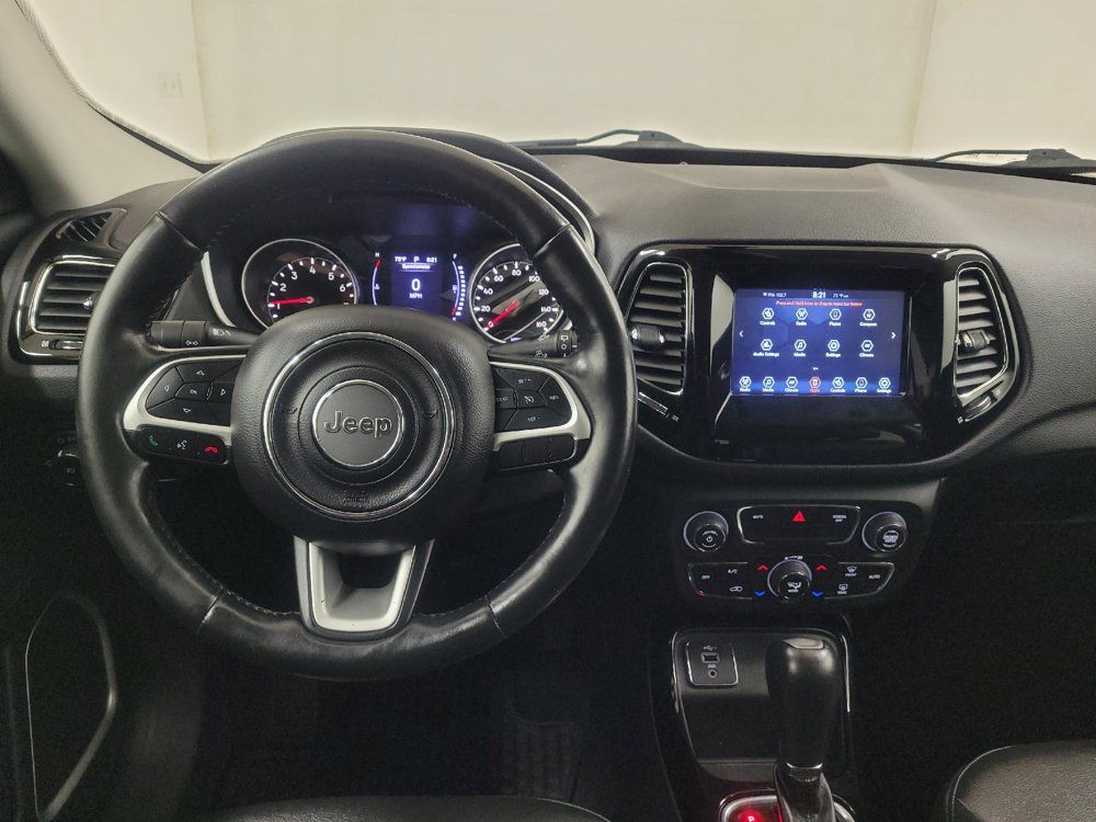 Used 2019 Jeep Compass Latitude FWD image 22