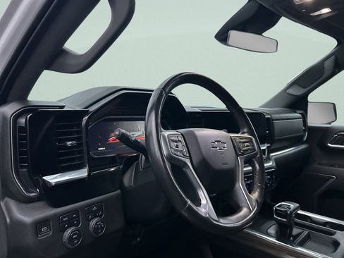 Used 2023 Chevrolet Silverado 1500 RST image 13