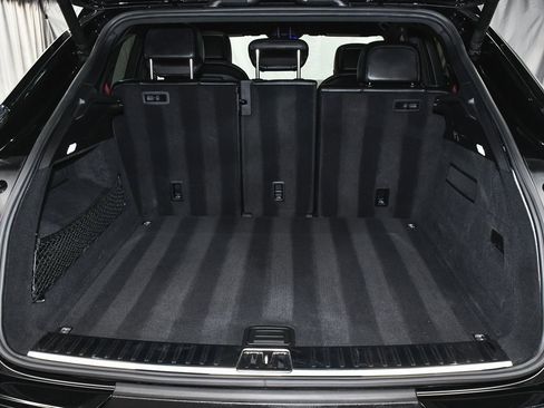 Used 2022 Porsche Cayenne Platinum Edition image 69