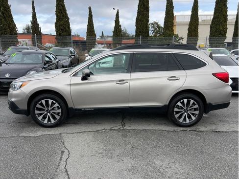 Used 2017 Subaru Outback 2.5i Limited image 7