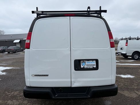 Used 2021 Chevrolet Express 2500 w/ Driver Convenience Package image 7