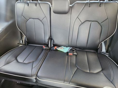 New 2026 Chrysler Pacifica Limited AWD/4WD image 47