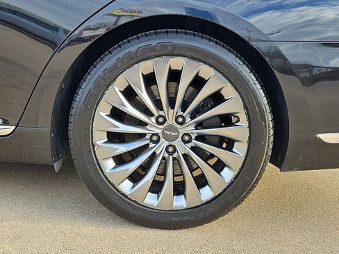 Used 2018 Genesis G90 3.3T Premium image 25