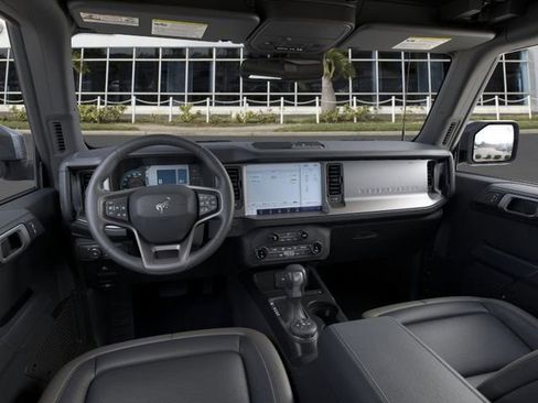 New 2025 Ford Bronco Outer Banks image 9