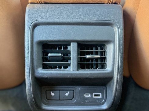 Used 2019 Cadillac XT4 Premium Luxury image 19